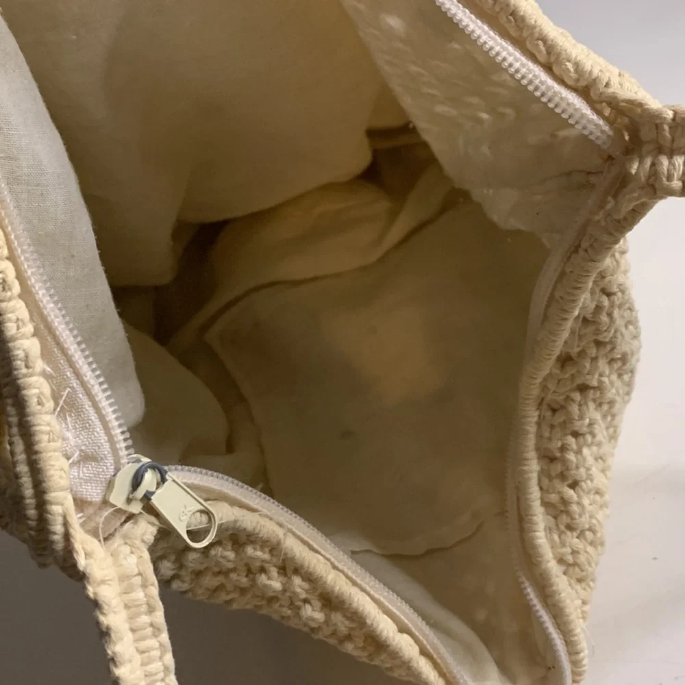 Vintage macramé woven off-white Crossbody shoulder bag purse one size